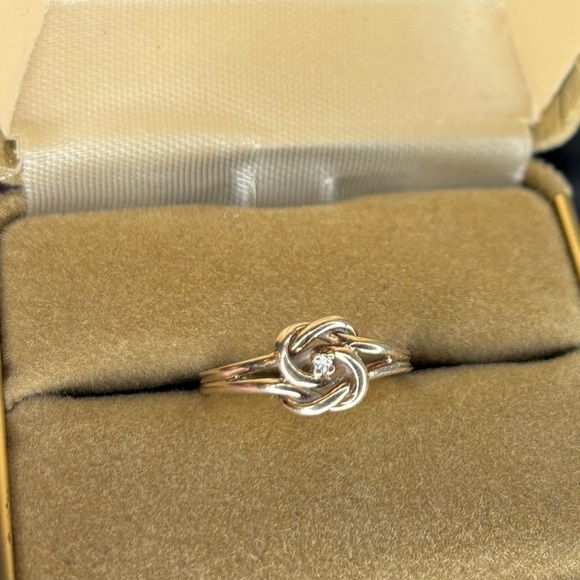 DIAMOND KNOT RING - Picture 1 of 3